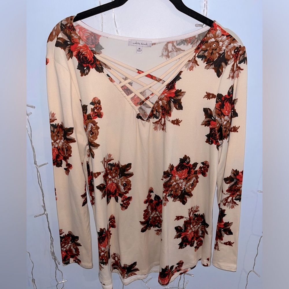 WHITE BIRCH NWOT CRISS CROSS TOP